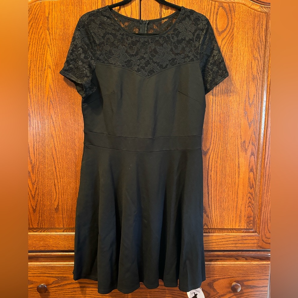 🆕 Little Black Dress